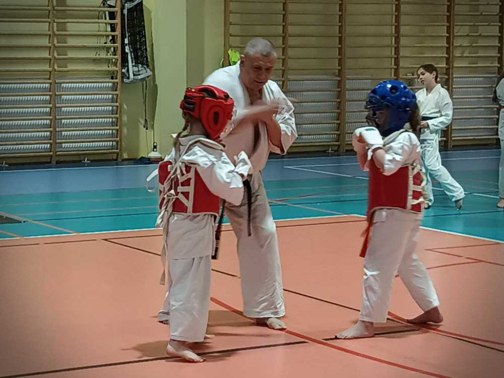 Niektórzy wystartowali po raz pierwszy w życiu! Hrubieszowski turniej karate [ZDJĘCIA]