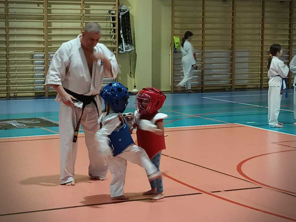 Niektórzy wystartowali po raz pierwszy w życiu! Hrubieszowski turniej karate [ZDJĘCIA]