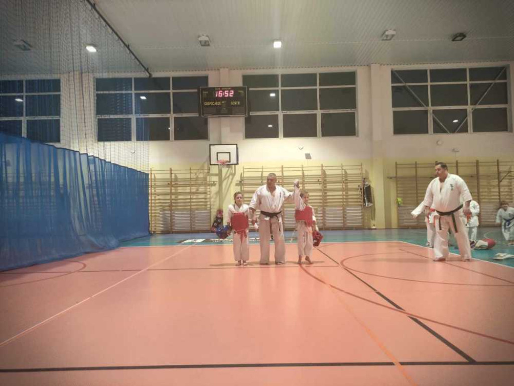 Niektórzy wystartowali po raz pierwszy w życiu! Hrubieszowski turniej karate [ZDJĘCIA]