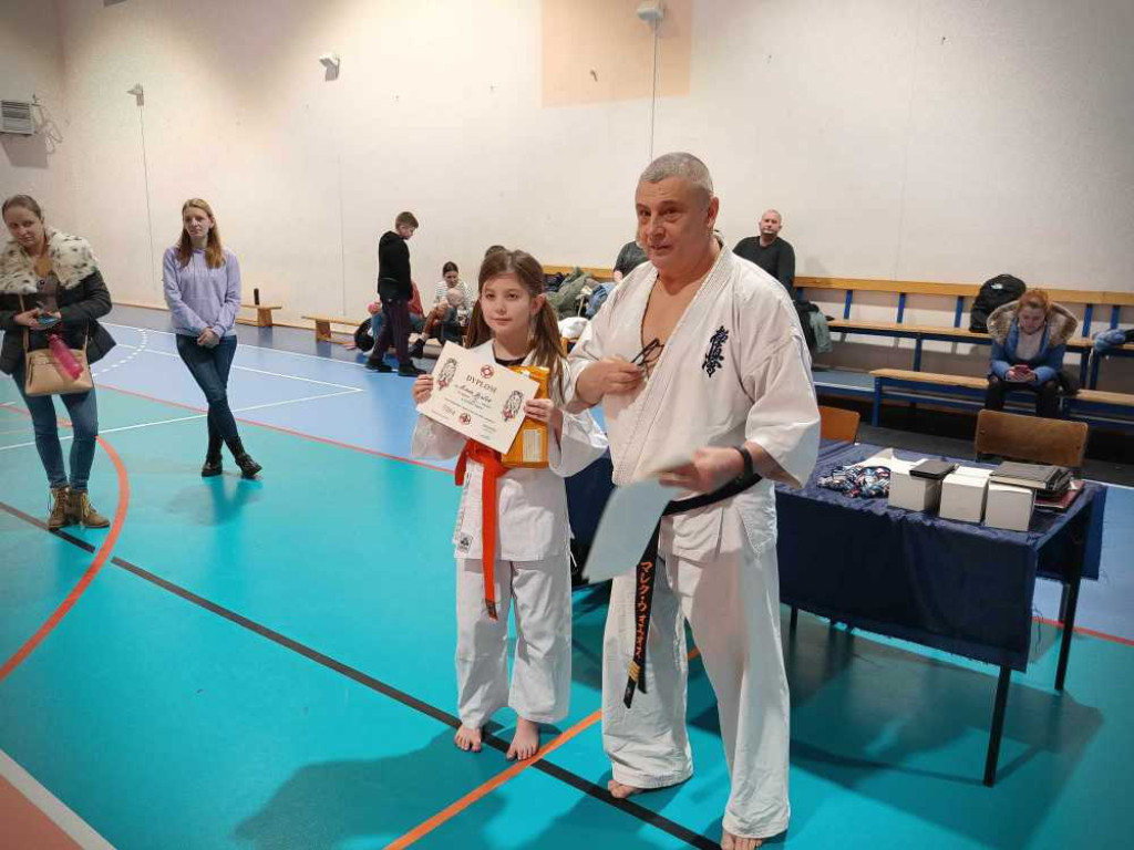 Niektórzy wystartowali po raz pierwszy w życiu! Hrubieszowski turniej karate [ZDJĘCIA]