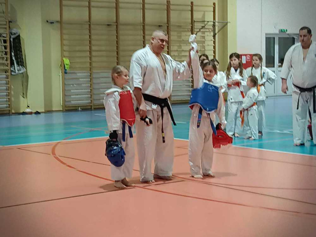 Niektórzy wystartowali po raz pierwszy w życiu! Hrubieszowski turniej karate [ZDJĘCIA]