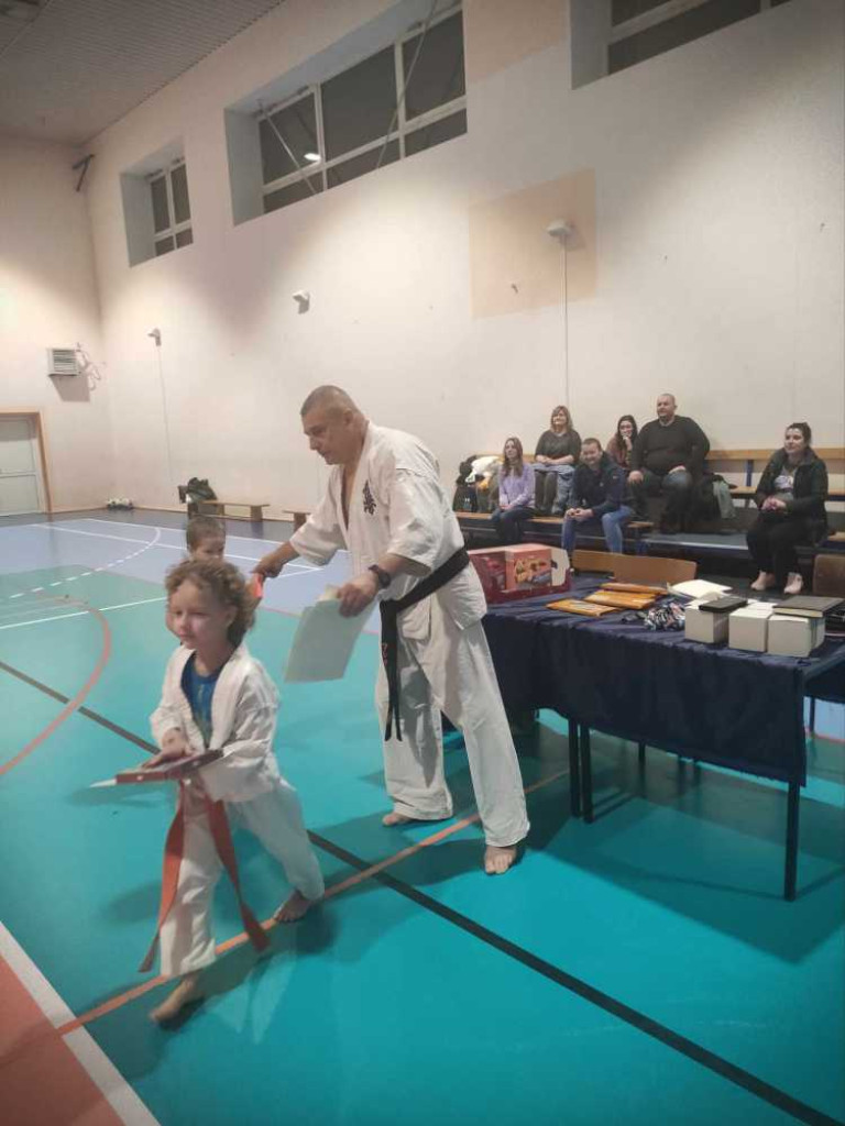 Niektórzy wystartowali po raz pierwszy w życiu! Hrubieszowski turniej karate [ZDJĘCIA]