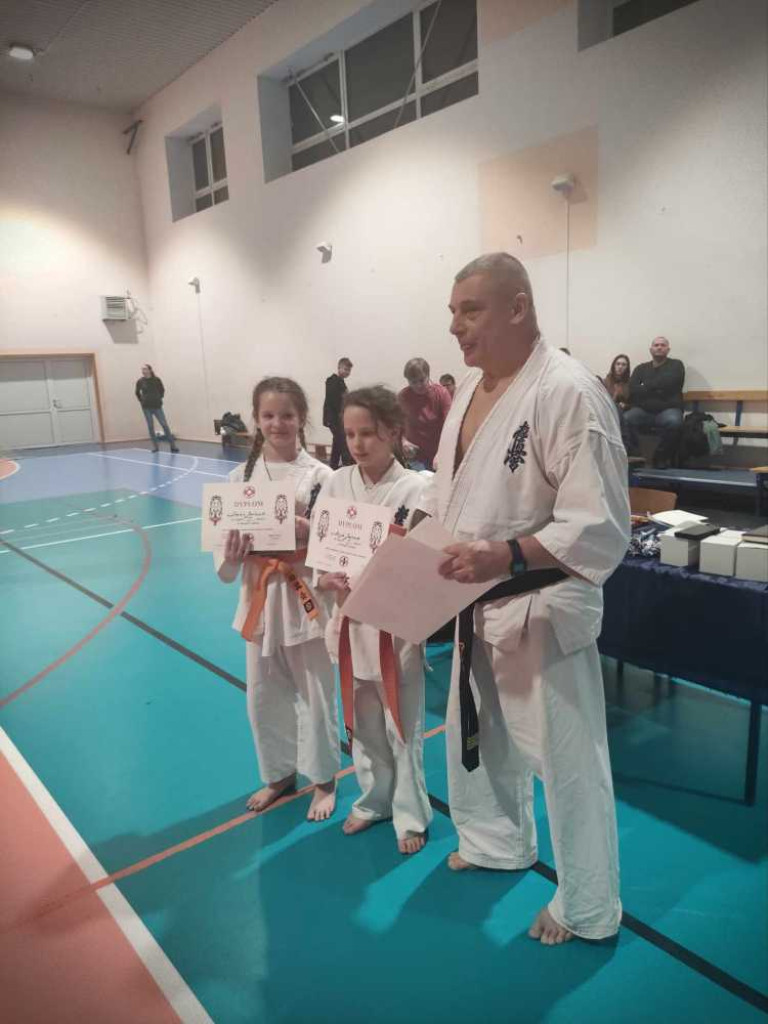 Niektórzy wystartowali po raz pierwszy w życiu! Hrubieszowski turniej karate [ZDJĘCIA]