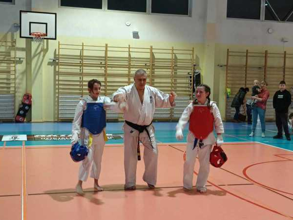 Niektórzy wystartowali po raz pierwszy w życiu! Hrubieszowski turniej karate [ZDJĘCIA]