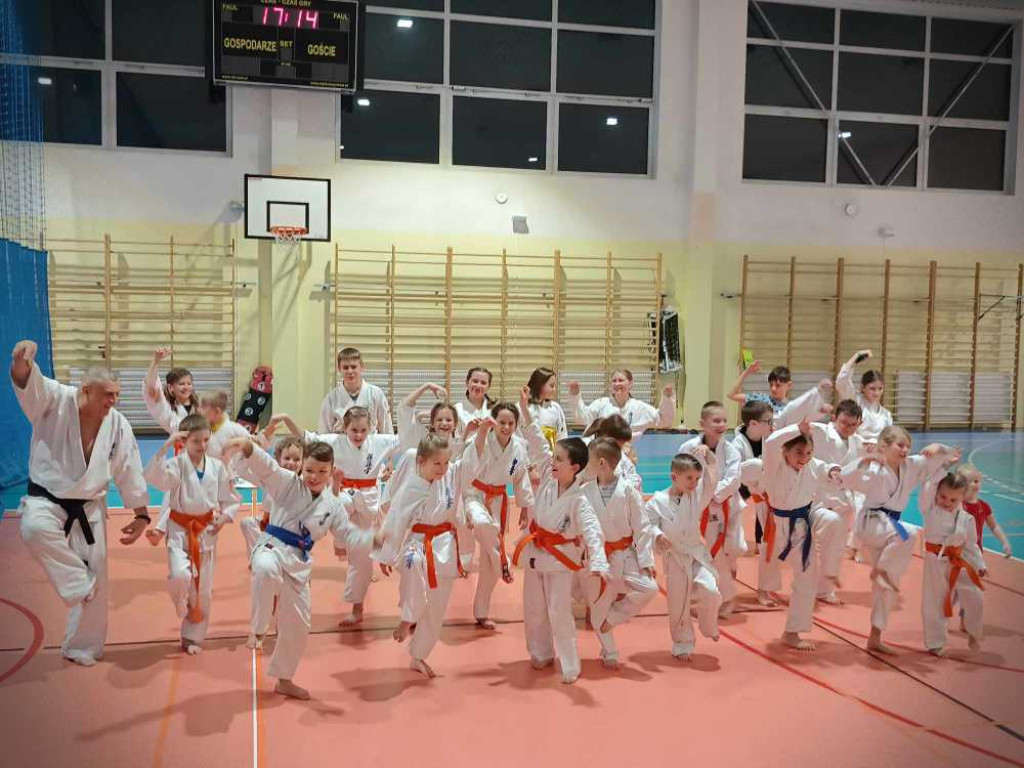 Niektórzy wystartowali po raz pierwszy w życiu! Hrubieszowski turniej karate [ZDJĘCIA]