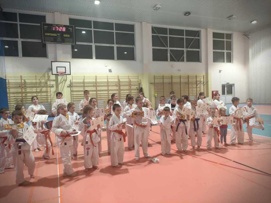 Niektórzy wystartowali po raz pierwszy w życiu! Hrubieszowski turniej karate [ZDJĘCIA]