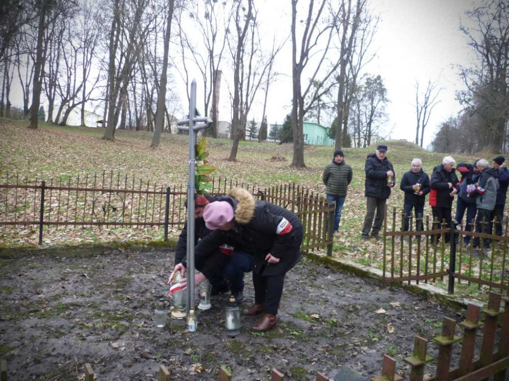 Uczczono rocznicę śmierci żołnierzy i osób cywilnych [ZDJĘCIA]