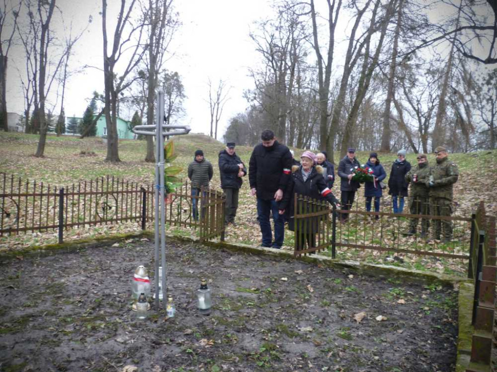 Uczczono rocznicę śmierci żołnierzy i osób cywilnych [ZDJĘCIA]