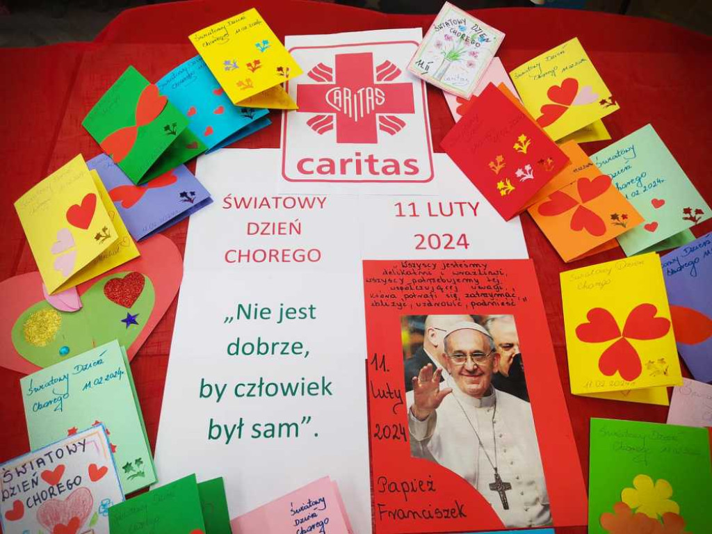 Hrubieszów: Wolontariusze i dzieci z wizytą u chorych [ZDJĘCIA]