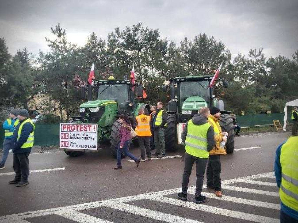 Uwaga! Trwa rolniczy protest w Zosinie [ZDJĘCIA]