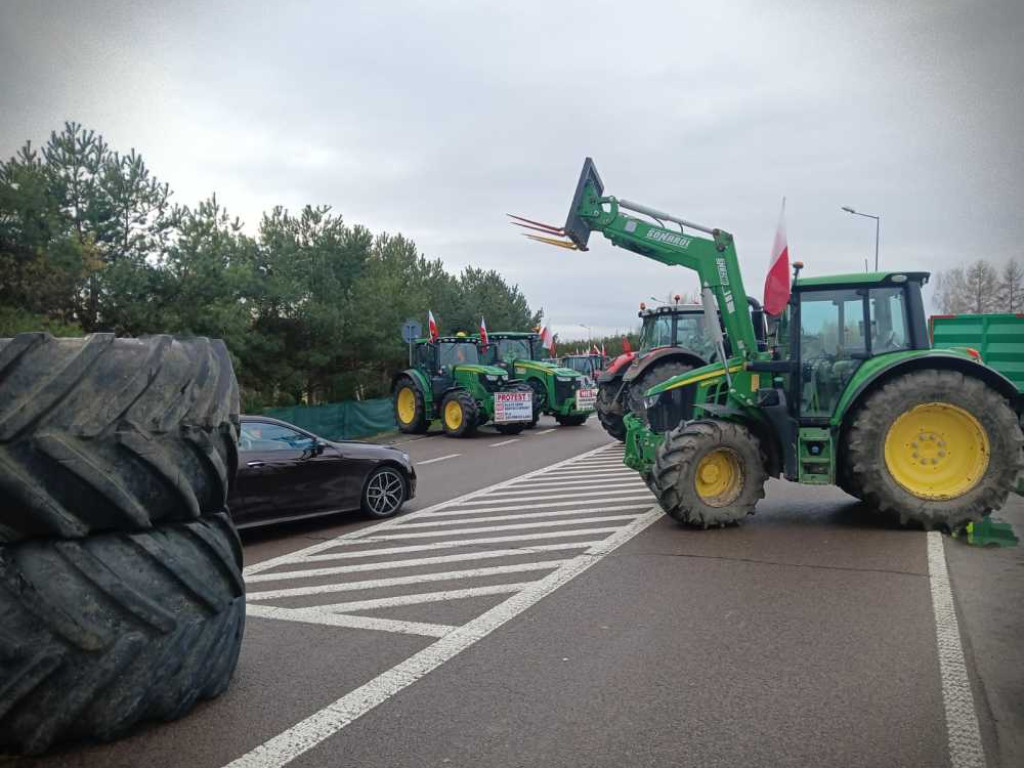 Uwaga! Trwa rolniczy protest w Zosinie [ZDJĘCIA]
