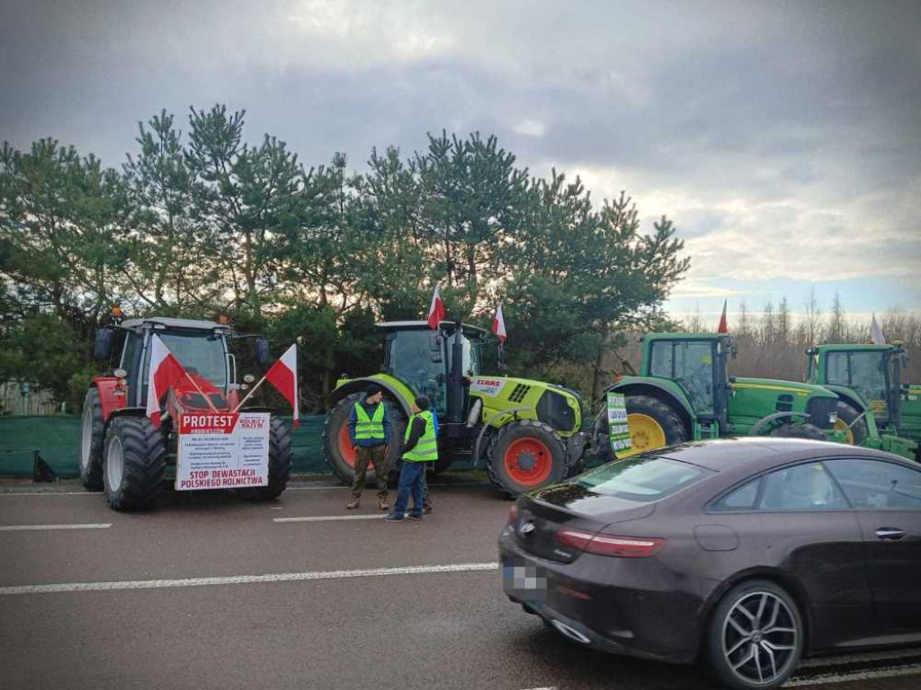 Uwaga! Trwa rolniczy protest w Zosinie [ZDJĘCIA]