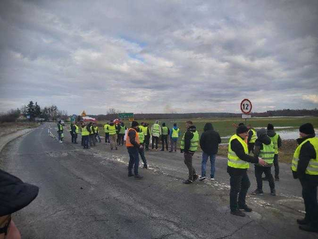 Uwaga! Trwa rolniczy protest w Zosinie [ZDJĘCIA]