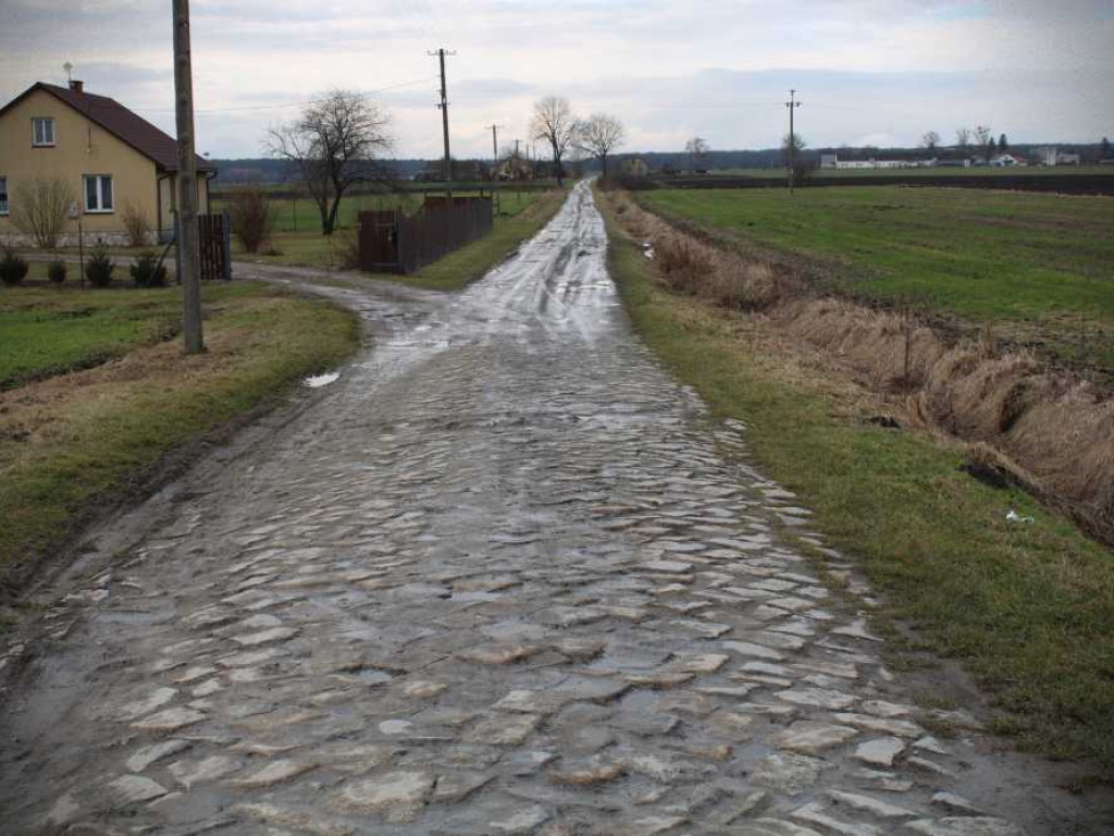 Kolejny remonty dróg [ZDJĘCIA]