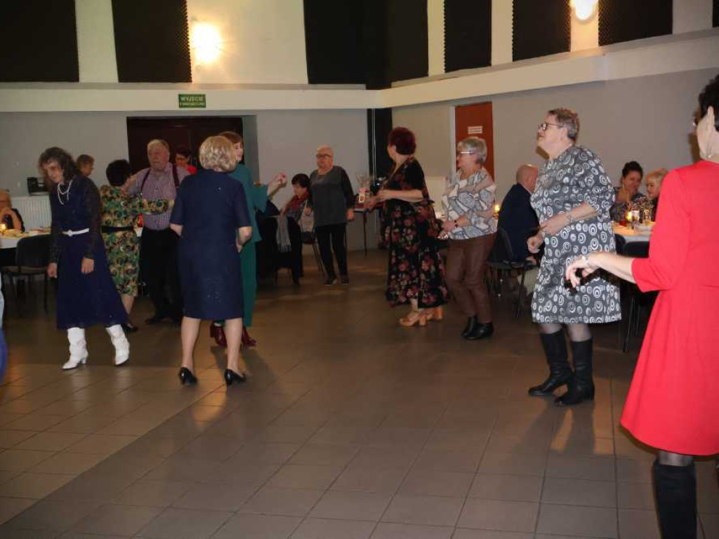 Seniorzy się bawili... [ZDJĘCIA]