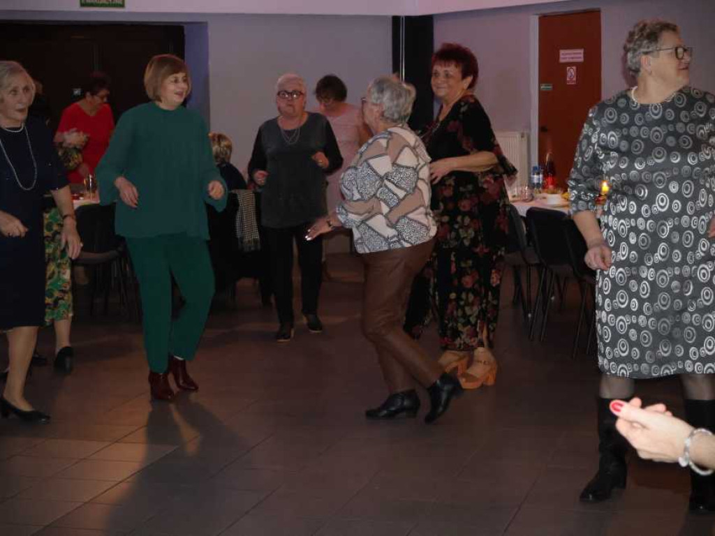 Seniorzy się bawili... [ZDJĘCIA]