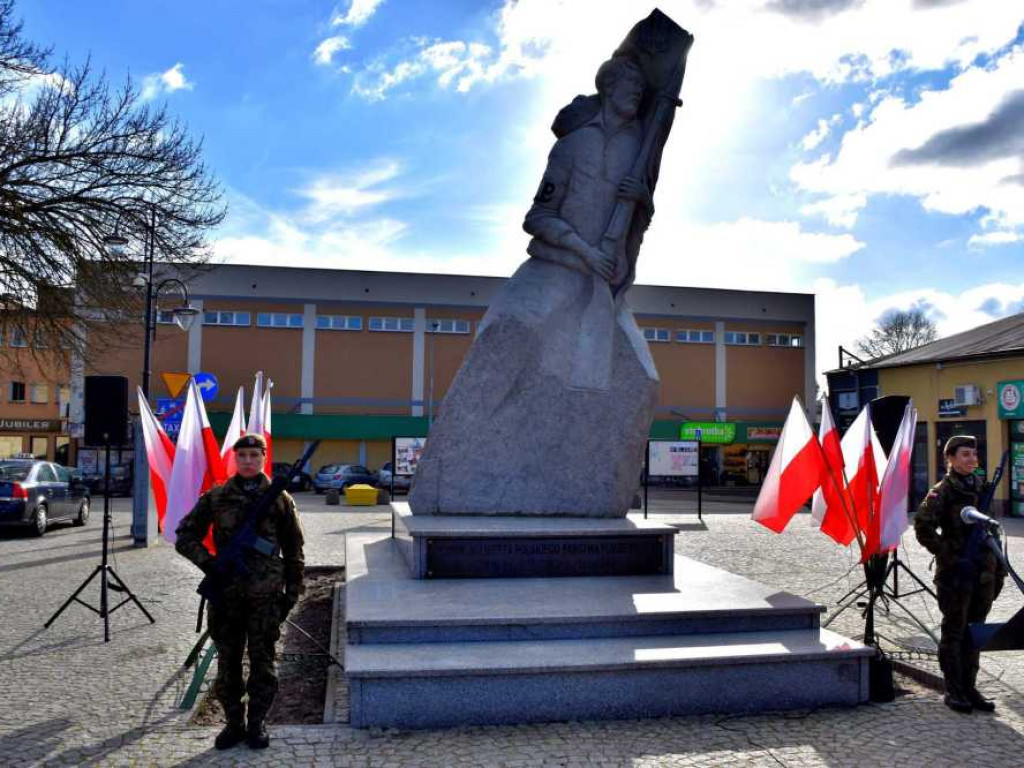 Hrubieszów: Uczczono rocznicę powstania Armii Krajowej [ZDJĘCIA]