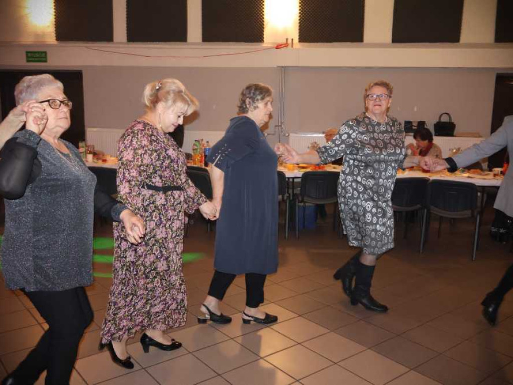 Seniorzy się bawili... [ZDJĘCIA]