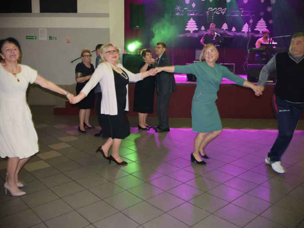 Seniorzy się bawili... [ZDJĘCIA]