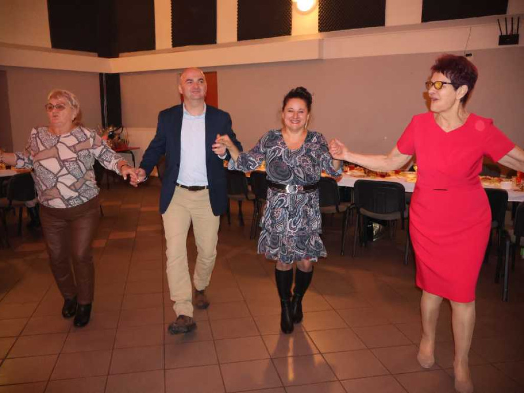 Seniorzy się bawili... [ZDJĘCIA]