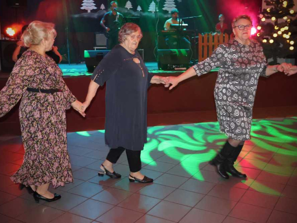 Seniorzy się bawili... [ZDJĘCIA]