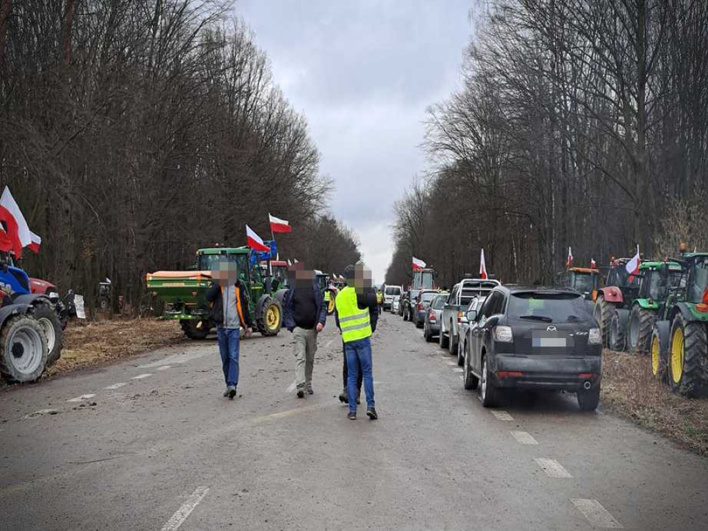Trwają rolnicze protesty [ZDJĘCIA]