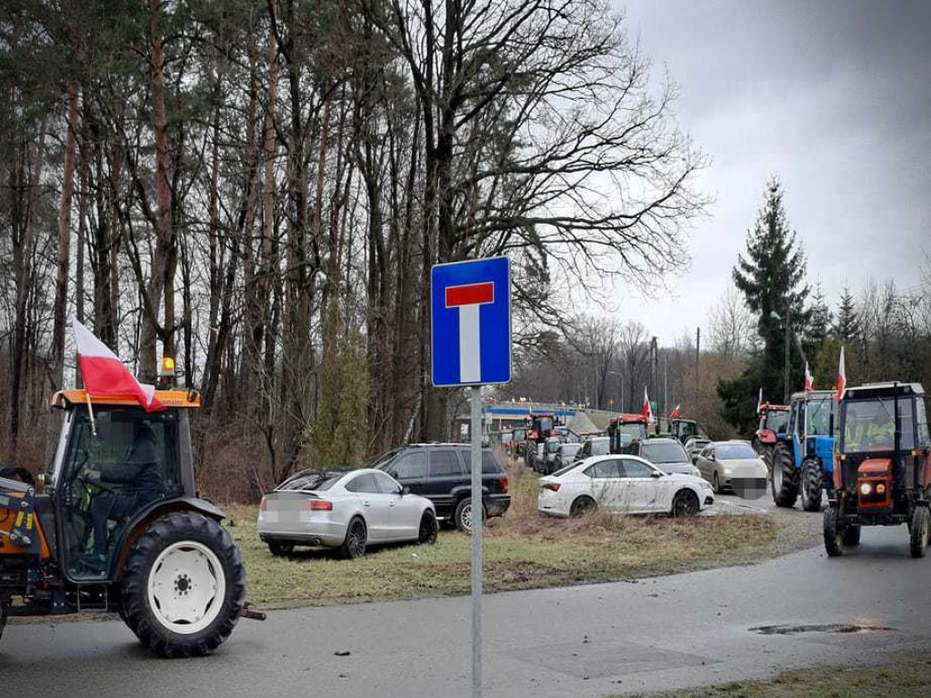 Trwają rolnicze protesty [ZDJĘCIA]