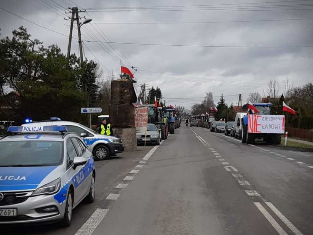 Trwają rolnicze protesty [ZDJĘCIA]