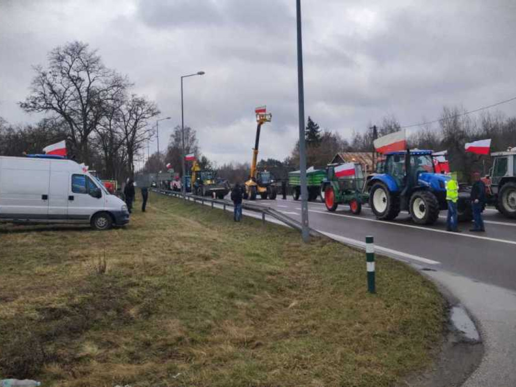 Trwają rolnicze protesty [ZDJĘCIA]