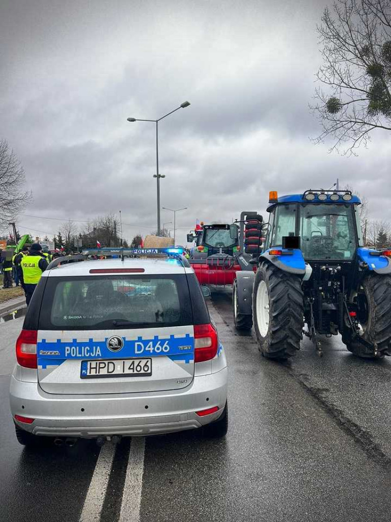Trwają rolnicze protesty [ZDJĘCIA]