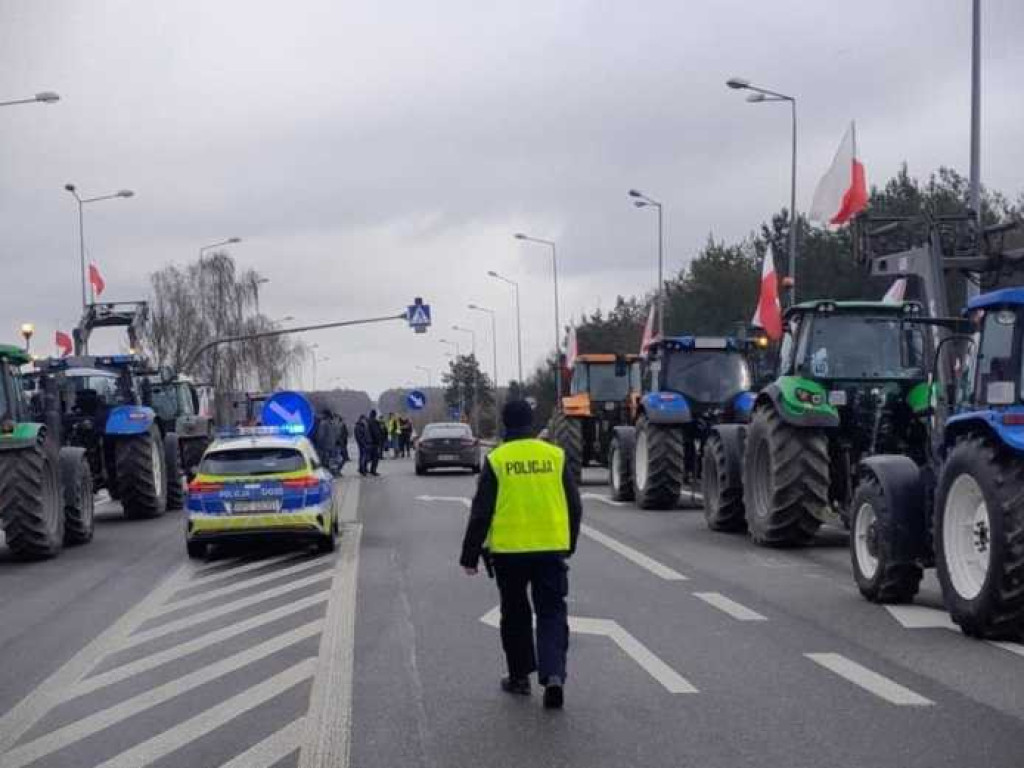 Kolejny dzień rolniczych protestów [ZDJĘCIA]
