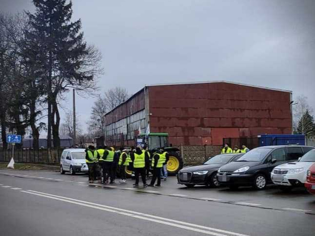Kolejny dzień rolniczych protestów [ZDJĘCIA]