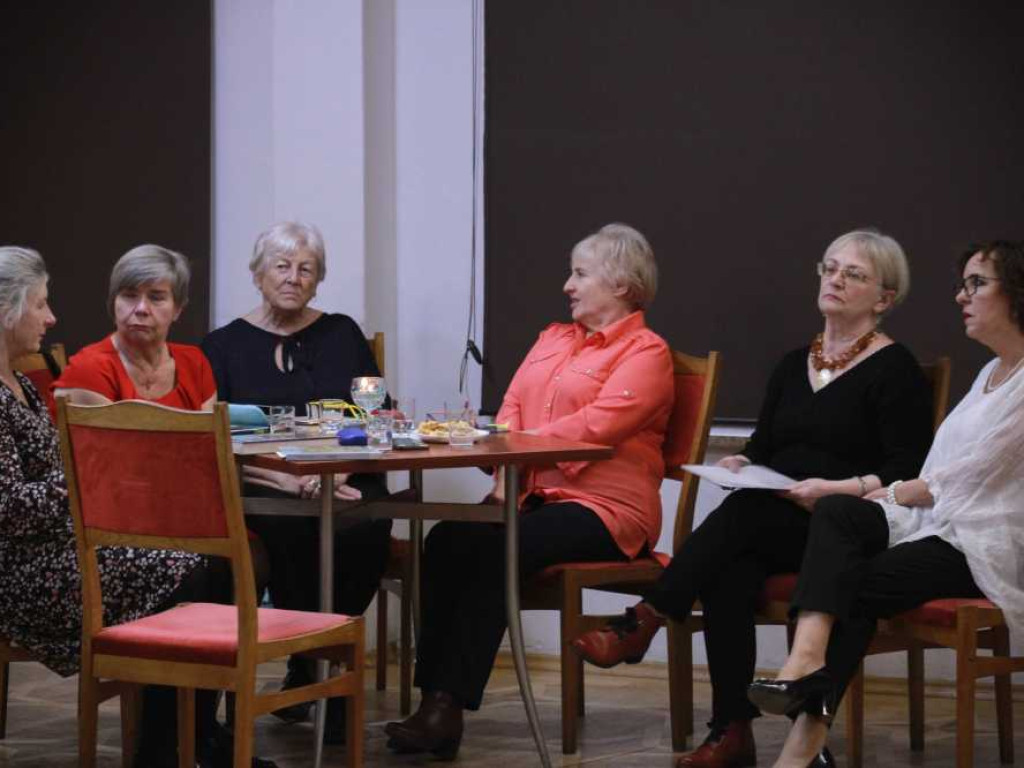 Hrubieszów: Seniorzy czytali poezję [ZDJĘCIA]