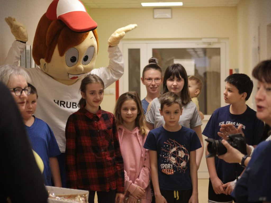 Hrubieszów: Hrubcio z wizytą u małych pacjentów [ZDJĘCIA]