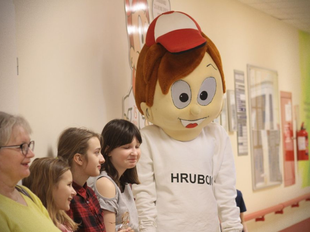 Hrubieszów: Hrubcio z wizytą u małych pacjentów [ZDJĘCIA]