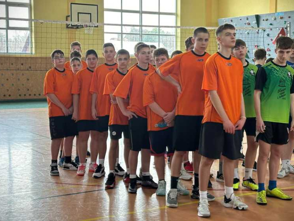 Mistrzynie i mistrzowie powiatu w siatkówce [ZDJĘCIA]