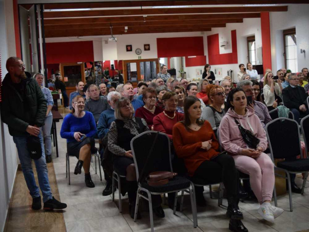 Pierwszoklasiści dla babci i dziadków [ZDJĘCIA]