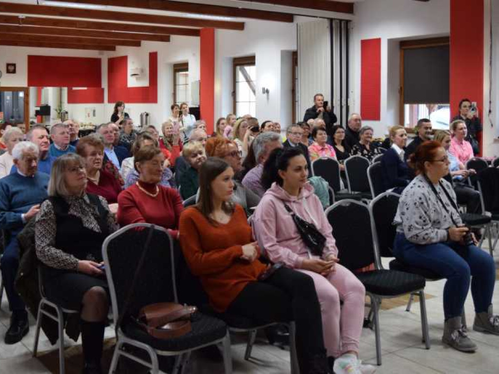 Pierwszoklasiści dla babci i dziadków [ZDJĘCIA]