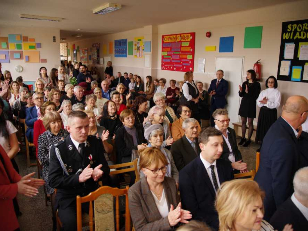 50 lat minęło... Jubileusz szkoły w Wiszniowie [ZDJĘCIA]