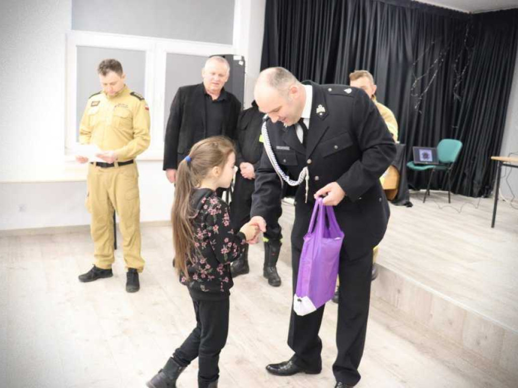 Młodzież zapobiega pożarom [ZDJĘCIA]