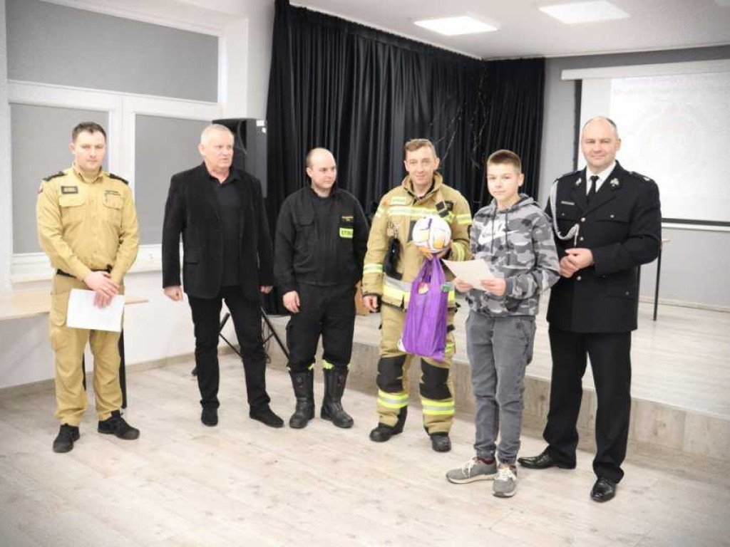 Młodzież zapobiega pożarom [ZDJĘCIA]