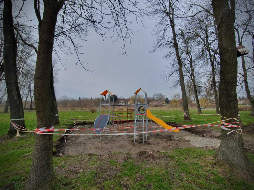 Gdzieś w Hrubieszowie... Nowy plac zabaw [ZDJĘCIA]