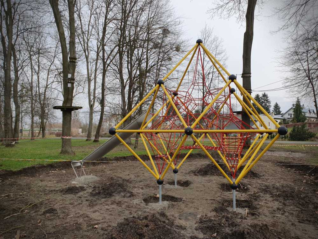Gdzieś w Hrubieszowie... Nowy plac zabaw [ZDJĘCIA]