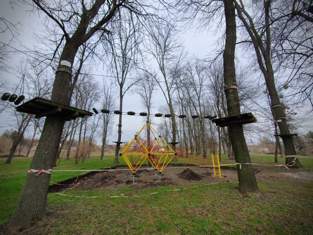 Gdzieś w Hrubieszowie... Nowy plac zabaw [ZDJĘCIA]