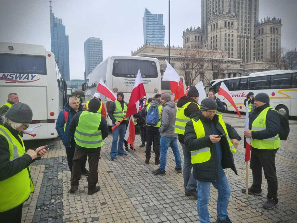 Hrubieszowscy rolnicy na proteście w Warszawie [ZDJĘCIA]