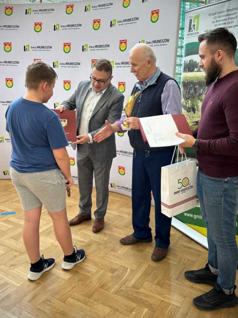 Zagrali o puchar wójta [ZDJĘCIA]