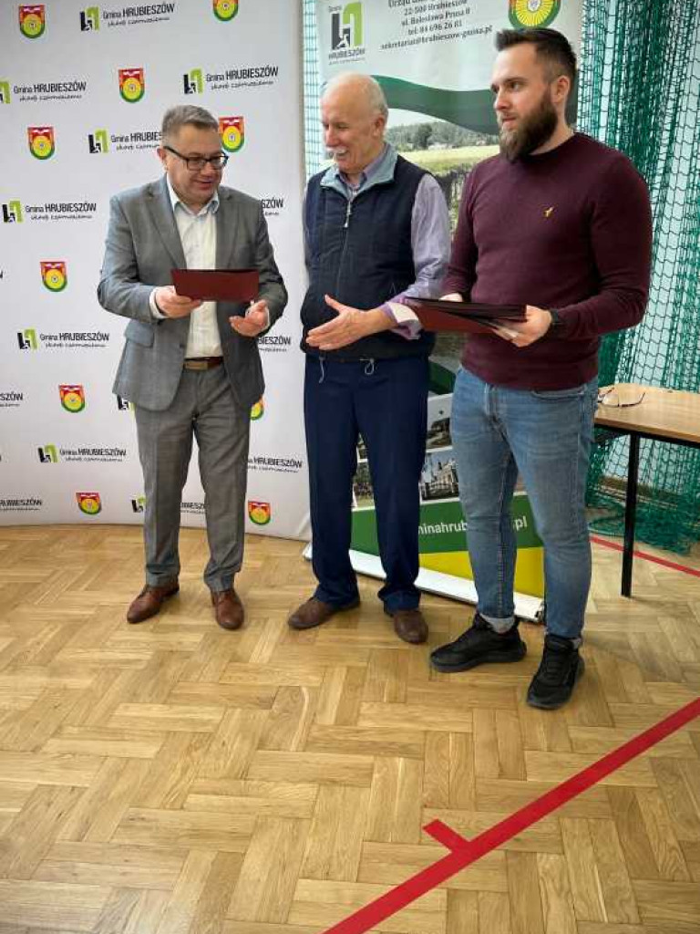 Zagrali o puchar wójta [ZDJĘCIA]