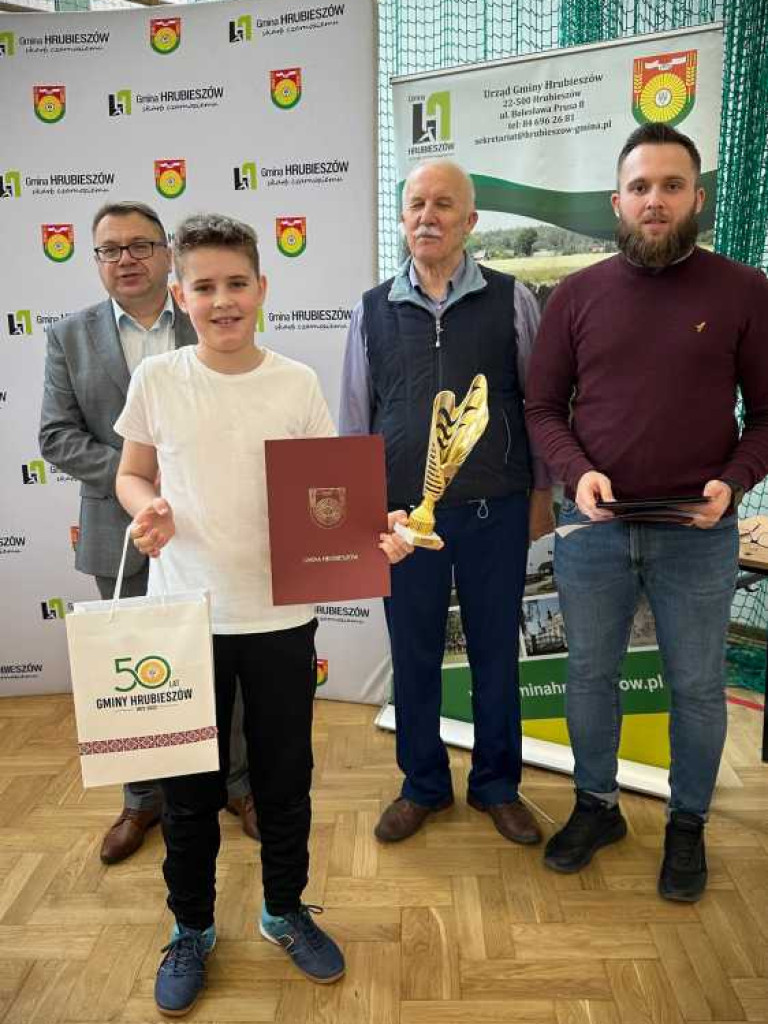 Zagrali o puchar wójta [ZDJĘCIA]