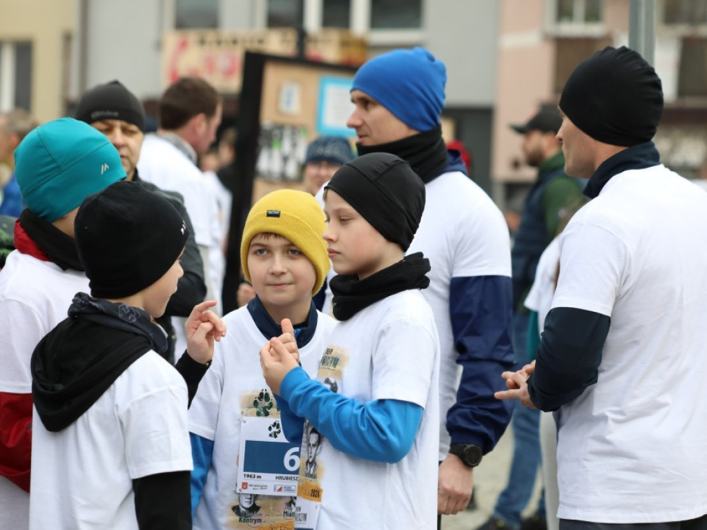 Hrubieszów: Bieg Pamięci Żołnierzy Wyklętych. Tropem Wilczym - wyniki [ZDJĘCIA]