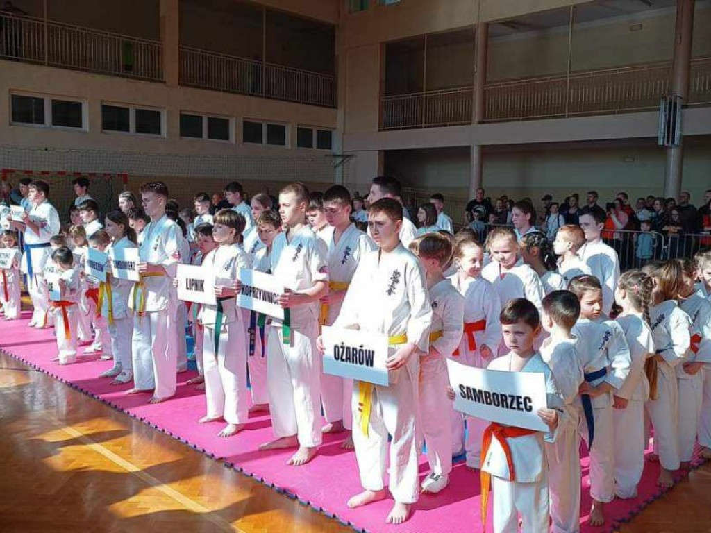 Hrubieszowscy karatecy z medalami [ZDJĘCIA]